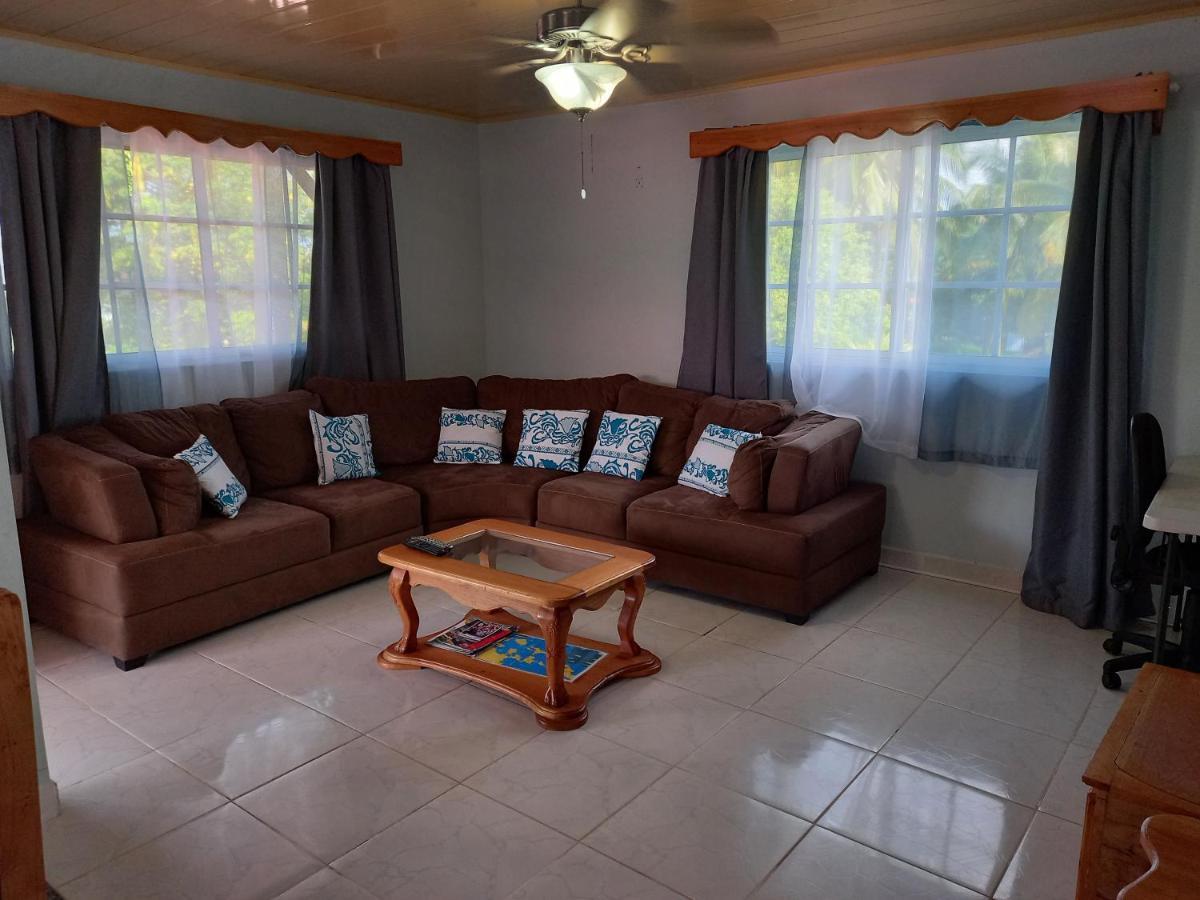 Urania House Villa Bocas del Toro Exterior photo